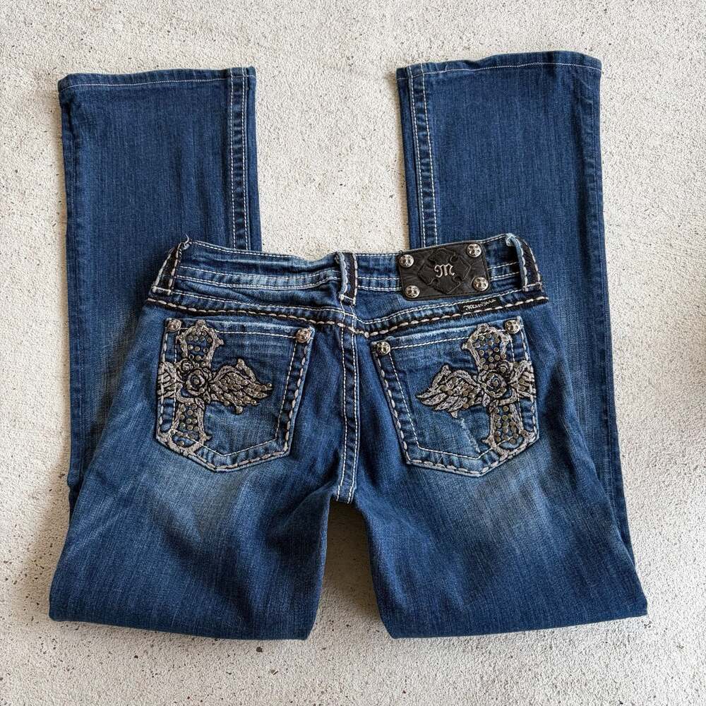 Miss Me Bootcut Jeans low rise with Embroidered Winged Cross Pockets